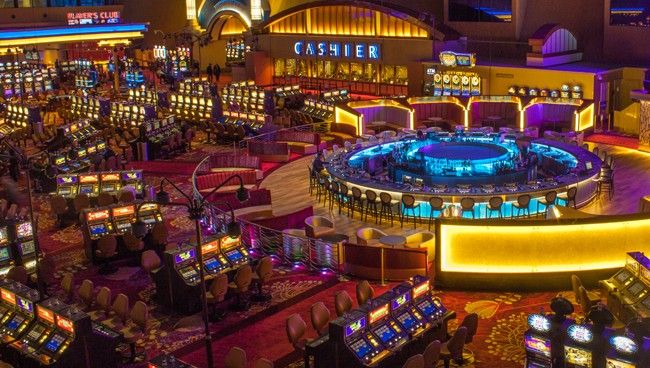 Vegas Live Slots کیسینو میں پوکر گیمز